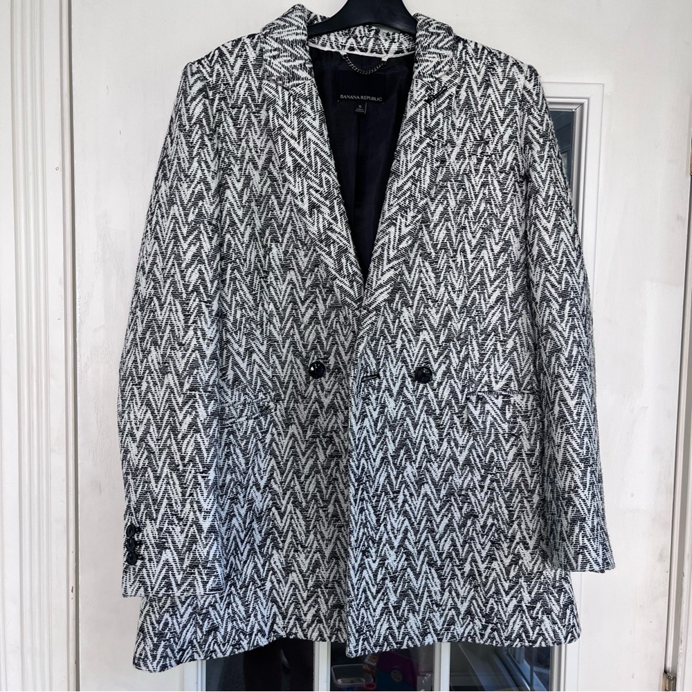 Banana Republic Light Weight Coat - Size small